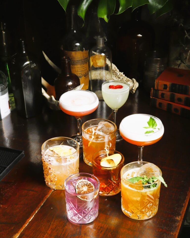 15+ Best Bars in GTA to Check Out this 2025