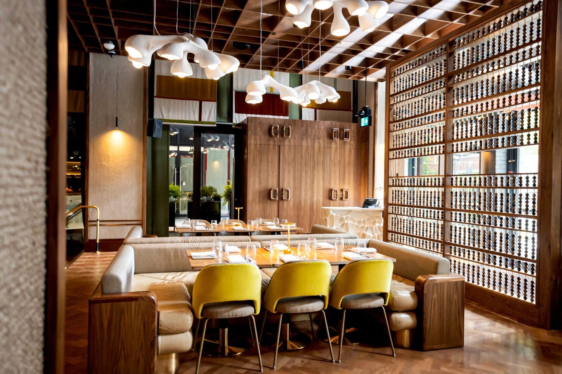 Lee Fine-dining Restaurant