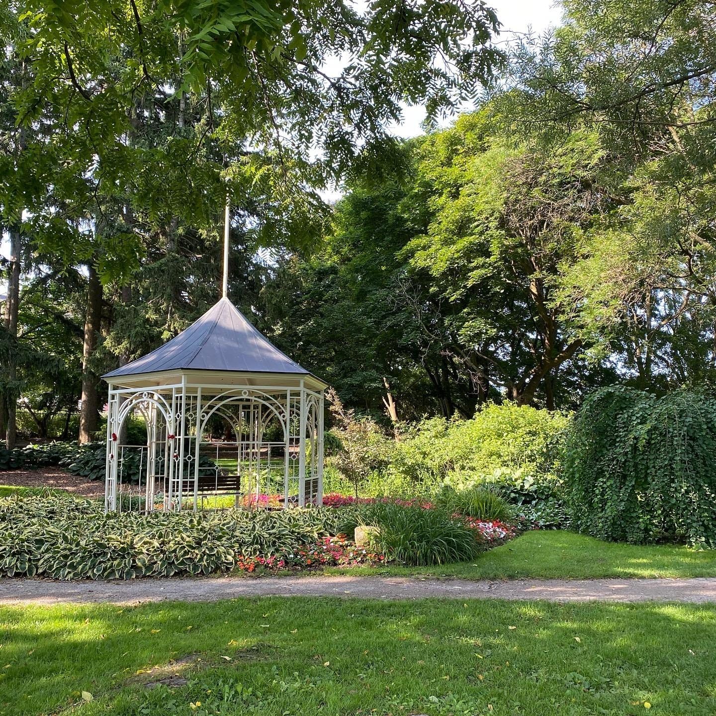 Public Gardens in Toronto