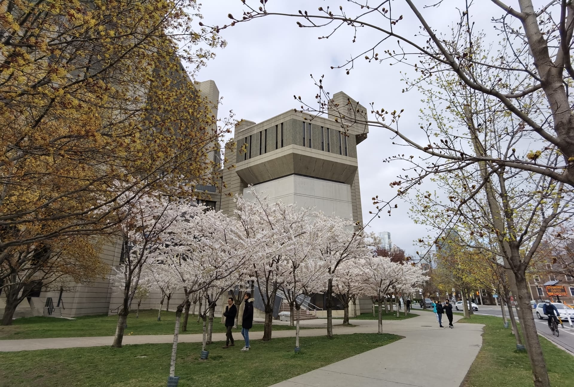 Robarts Library | MoVernie
