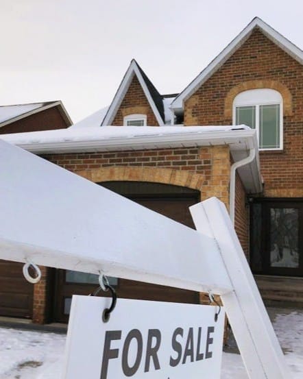 Five-Year Mortgage Rates Drop Below 4% Amid Trade Uncertainty