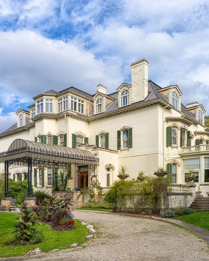 Historic house featured image