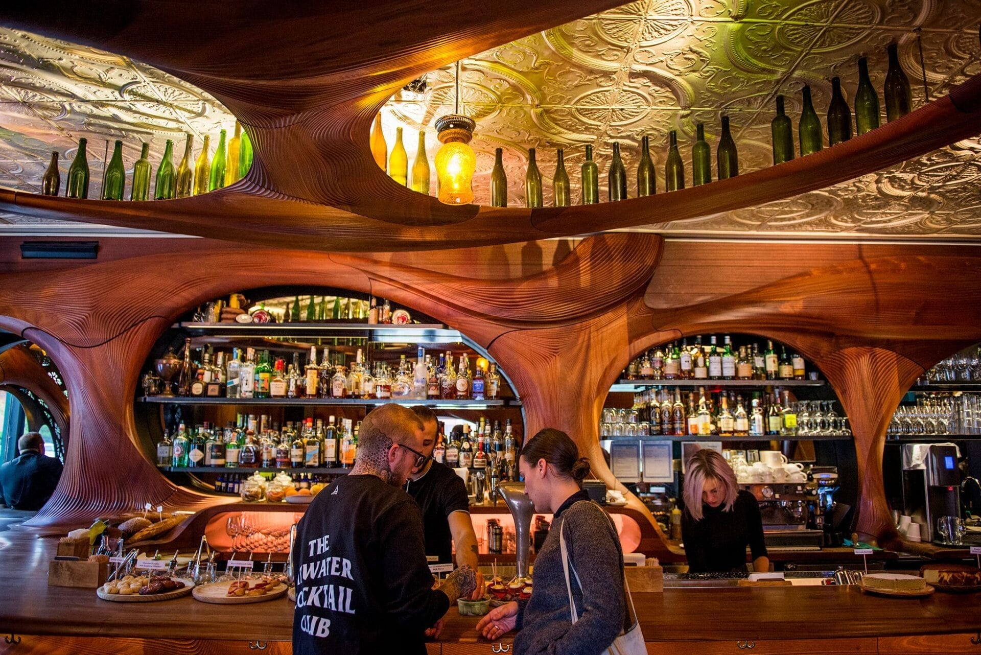 Toronto Best Nightlife Spots: Bar ravel