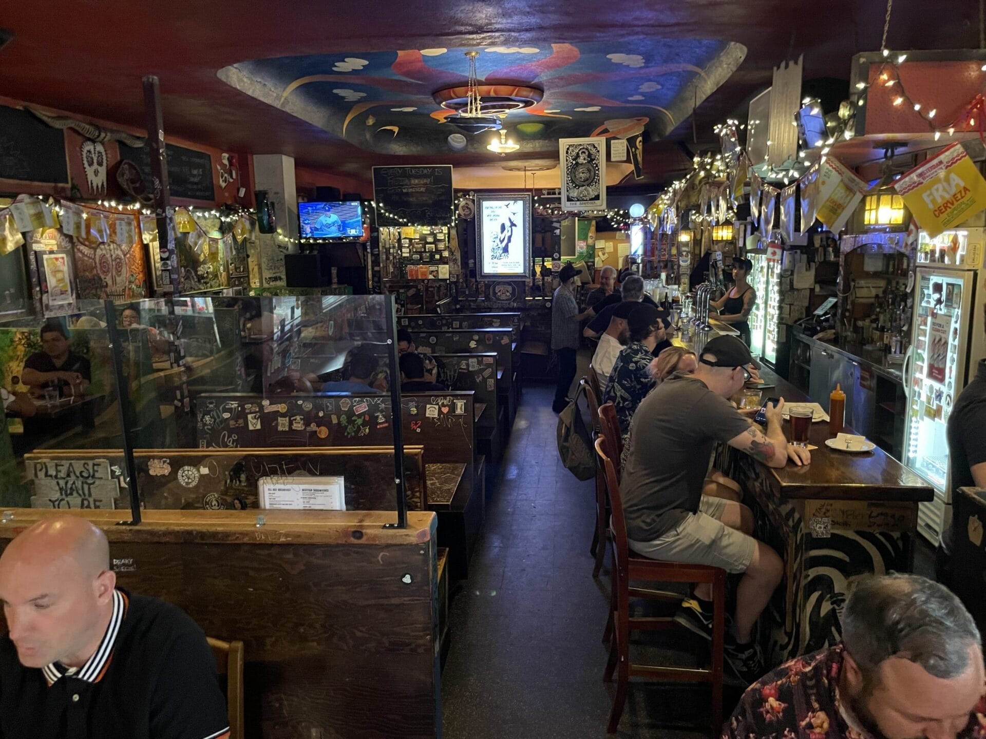 Toronto Best Nightlife Spots: Sneaky Dee's