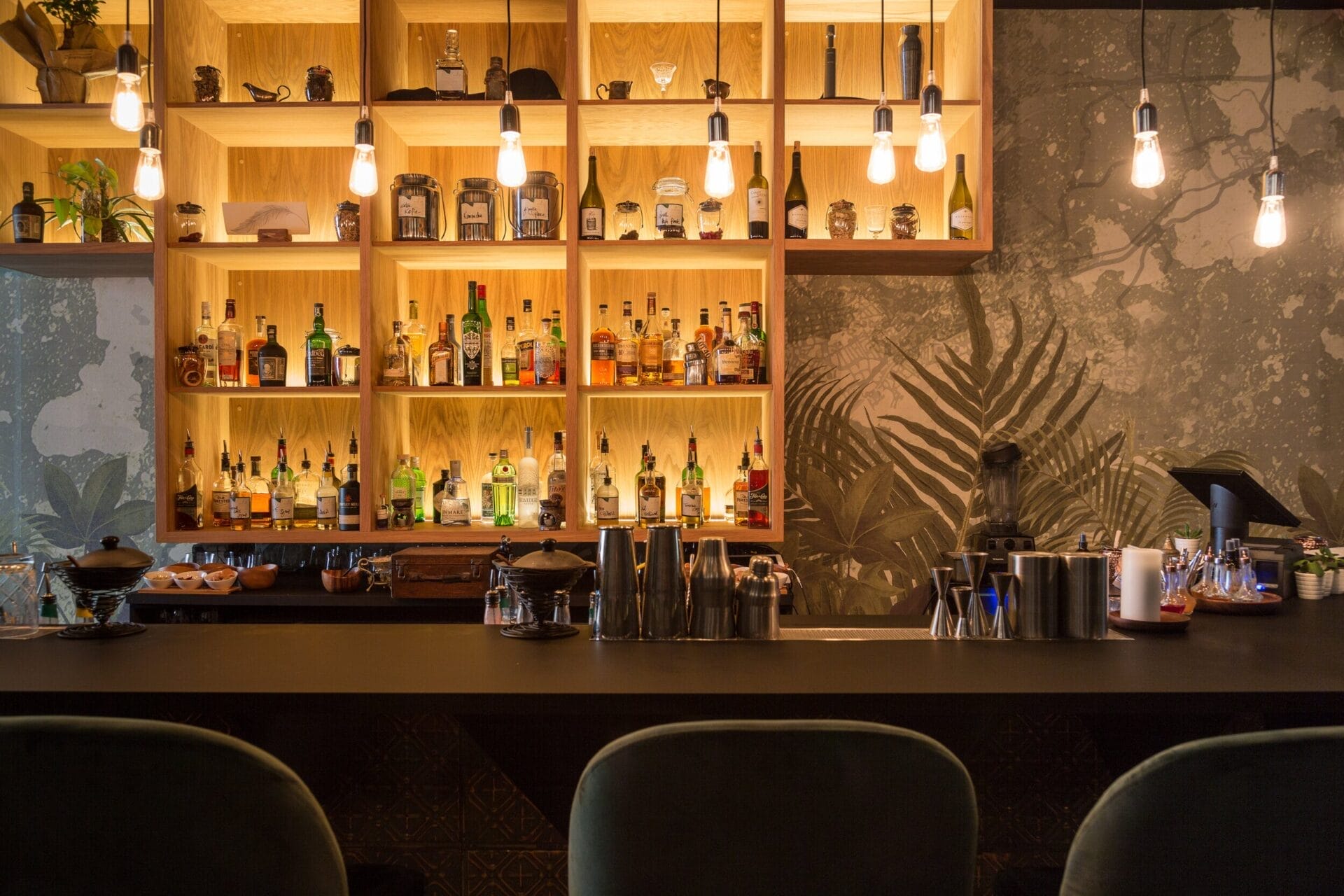 Mother Cocktail Bar – Small, Stylish, and Perfect for Slow Sipping