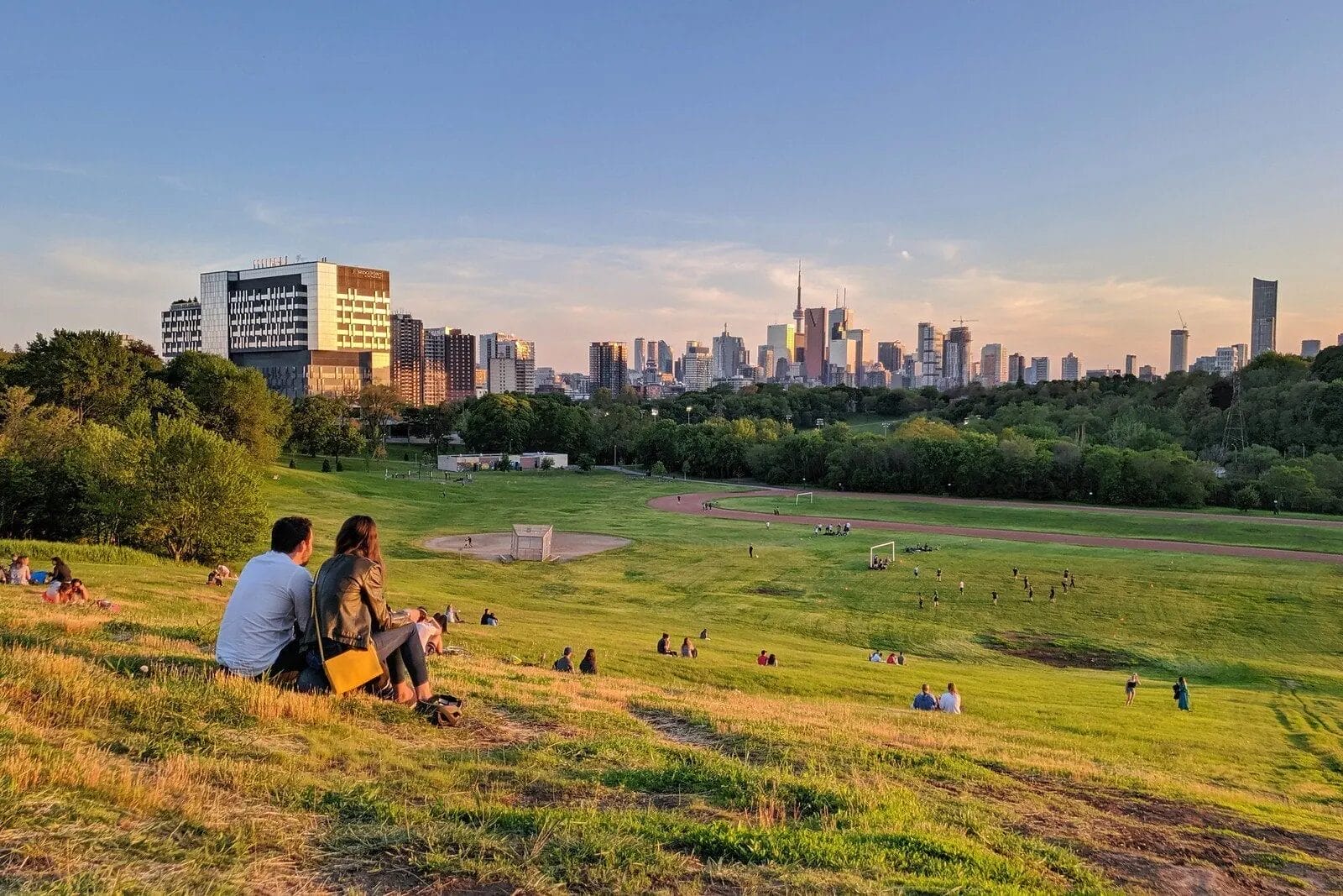 How to Plan the Perfect Easter Picnic in Toronto