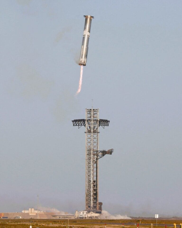 SpaceX Starship Test Fails After 30 Minutes | What Went Wrong & What’s Next