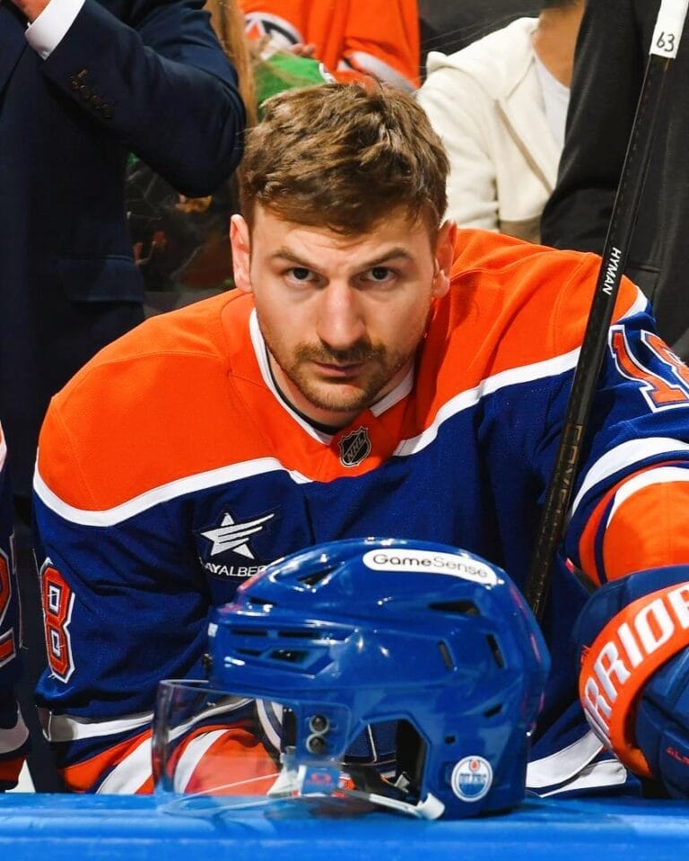 Zach Hyman Out for Season: Oilers Star Needs Surgery After Game 4 Injury
