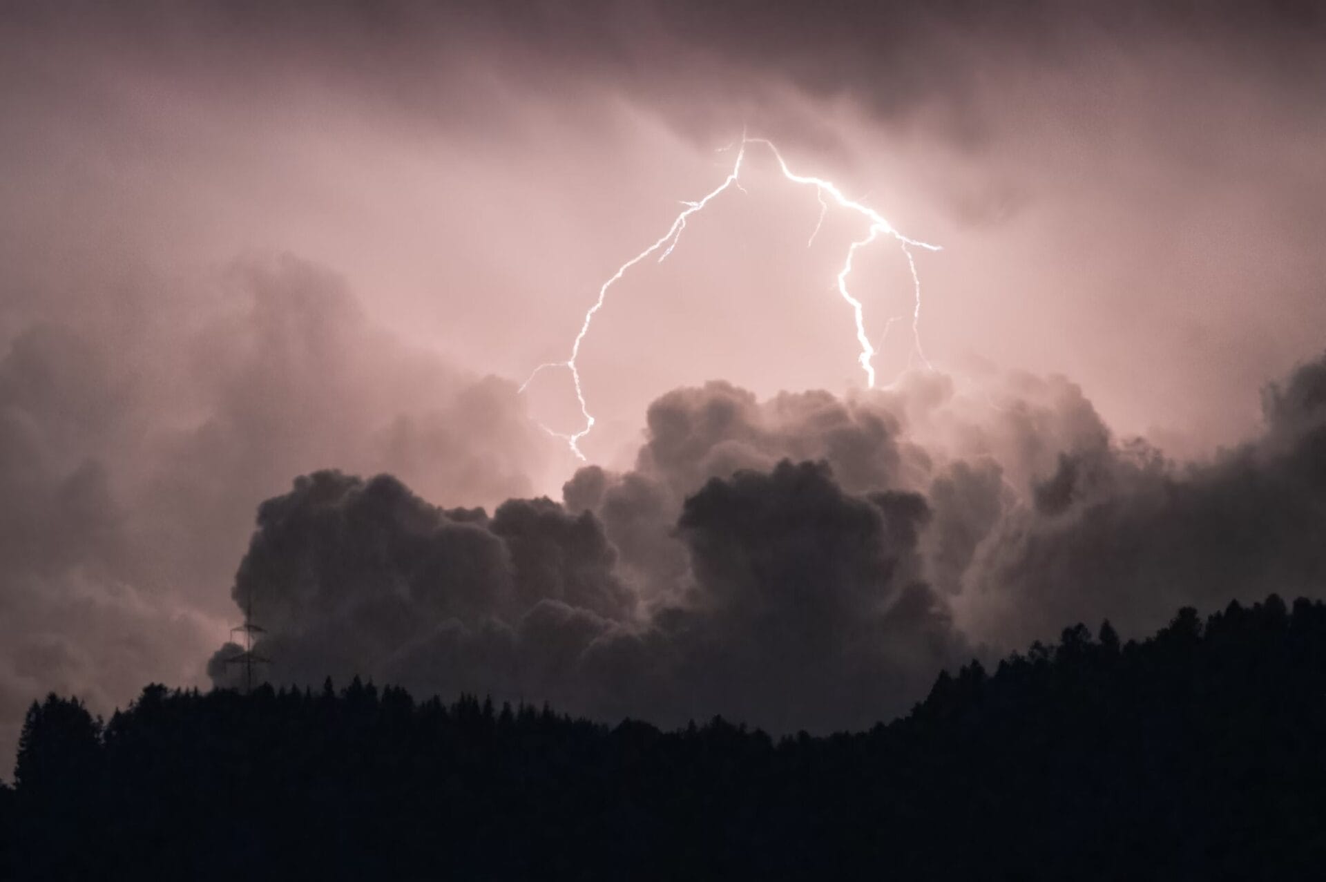 Severe Thunderstorm
