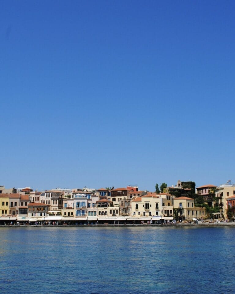 Crete Earthquake Triggers Tsunami Warning Across Aegean Region