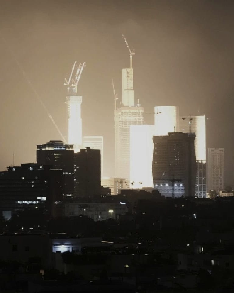 Israel Faces Retaliatory Attacks from Iran: Conflict Escalates