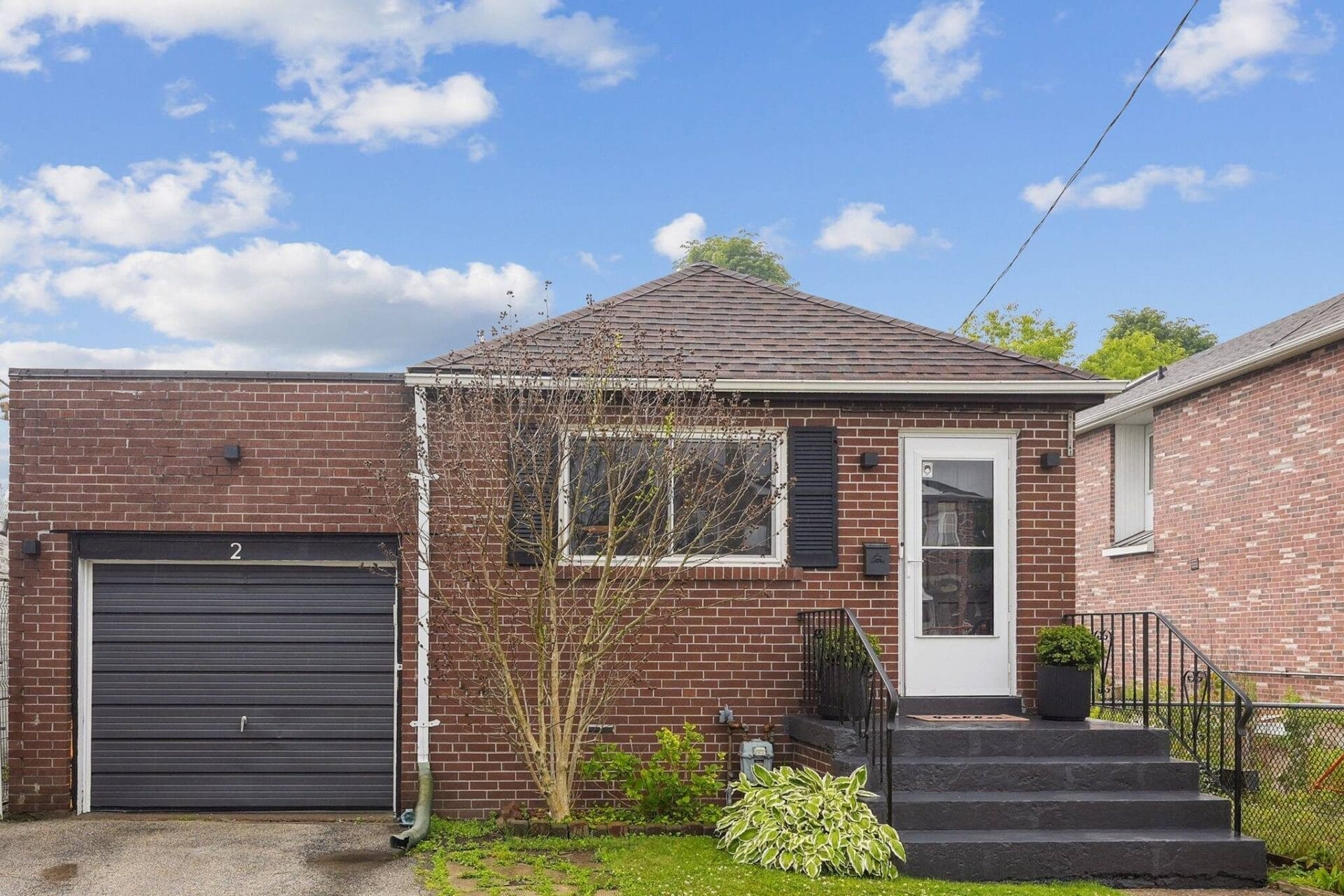 $749K