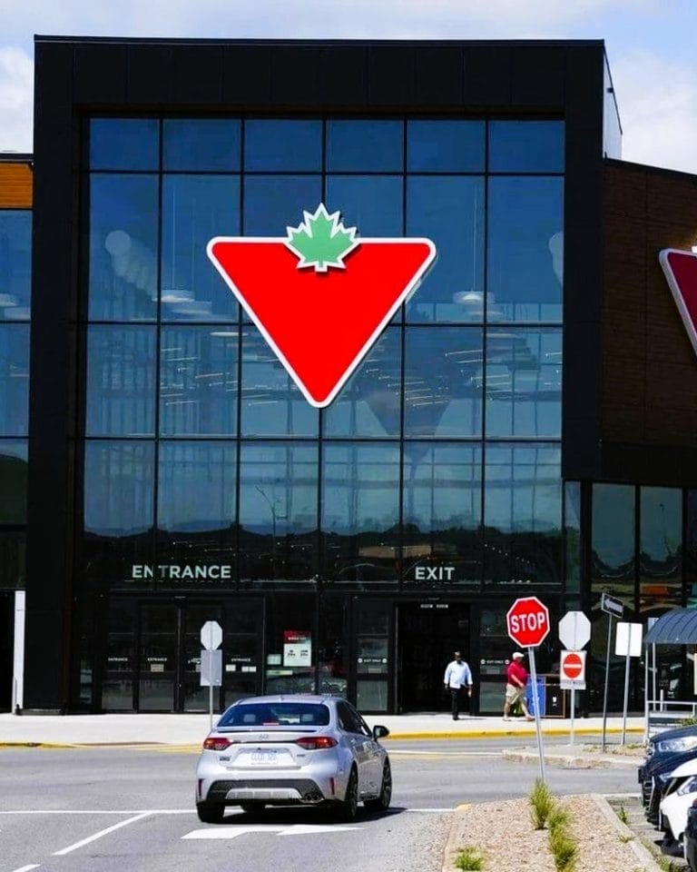 Canadian Tire Layoffs Workforce as Part of Major Restructuring