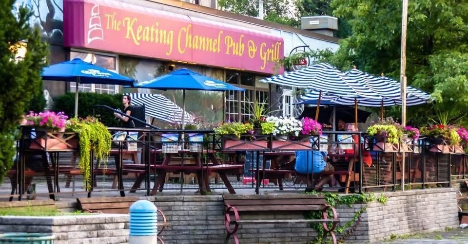 Toronto waterfront pub