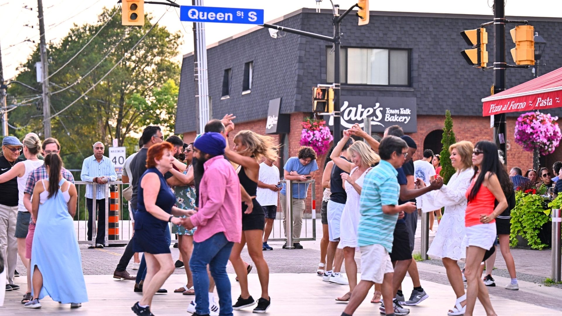 Salsa In The Square