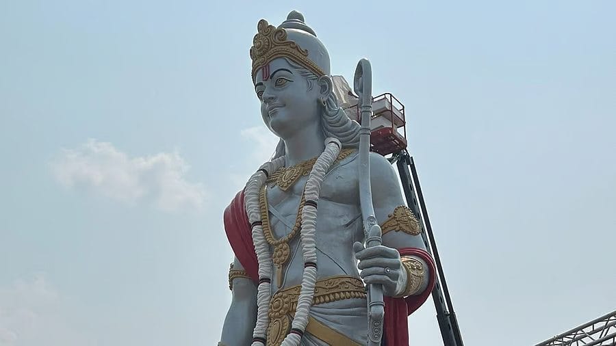 Mississauga 51-foot statue