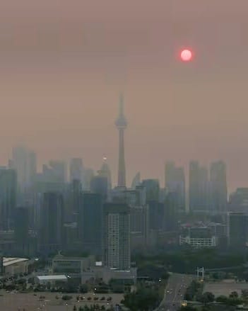 Toronto Among the Most Polluted Cities as Wildfire Smoke Triggers Air Quality Alertfeat