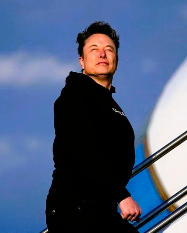 Elon Musk Stuns Tiny B.C. Town With Surprise Weekend Visit