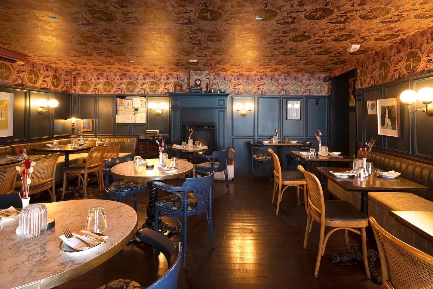 Toronto Bars With Fireplaces