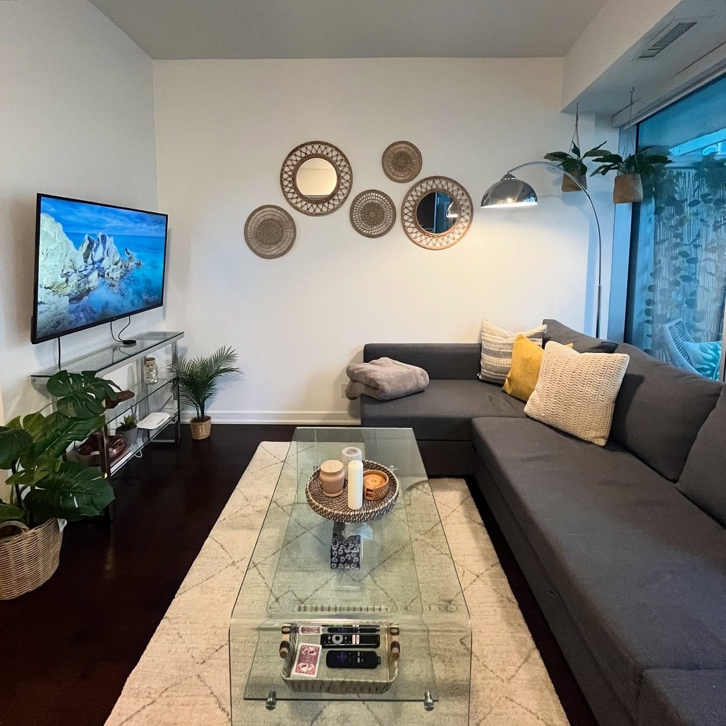 Short-Term Rentals in Toronto