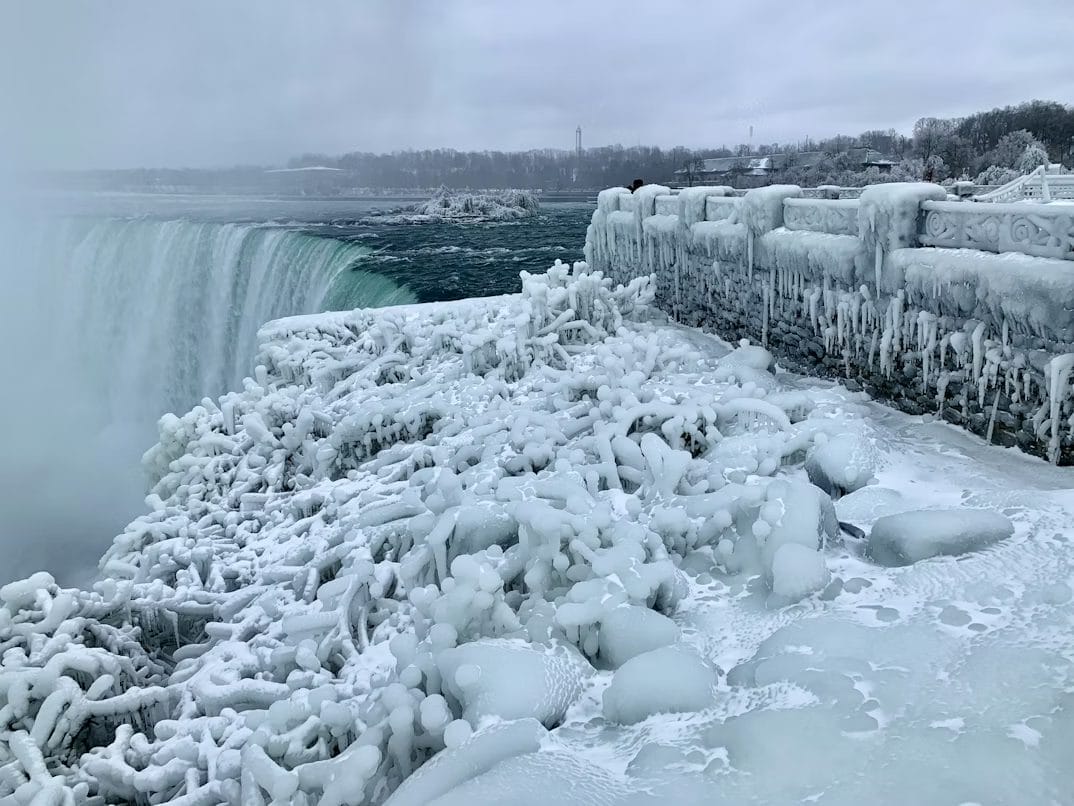 Is Niagara Falls frozen 2026