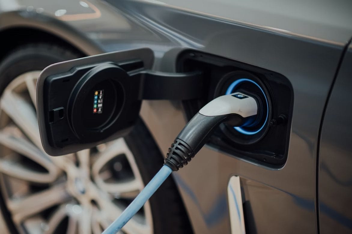 Canada economy EV rebate
