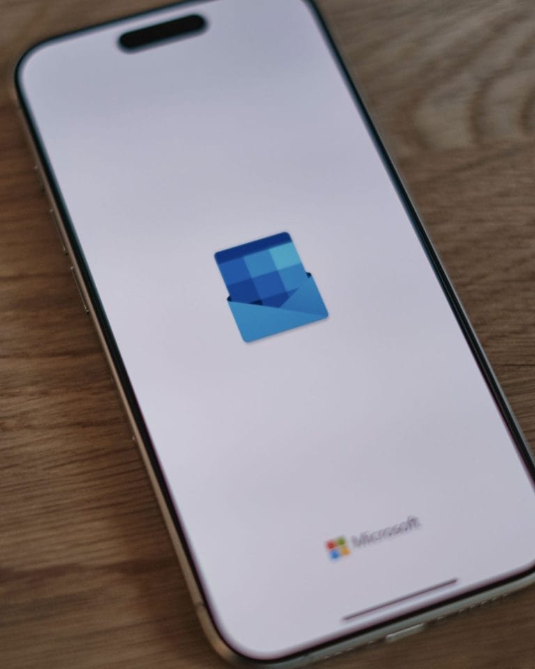 Microsoft to Shut Down Outlook Lite Android App Worldwide This May